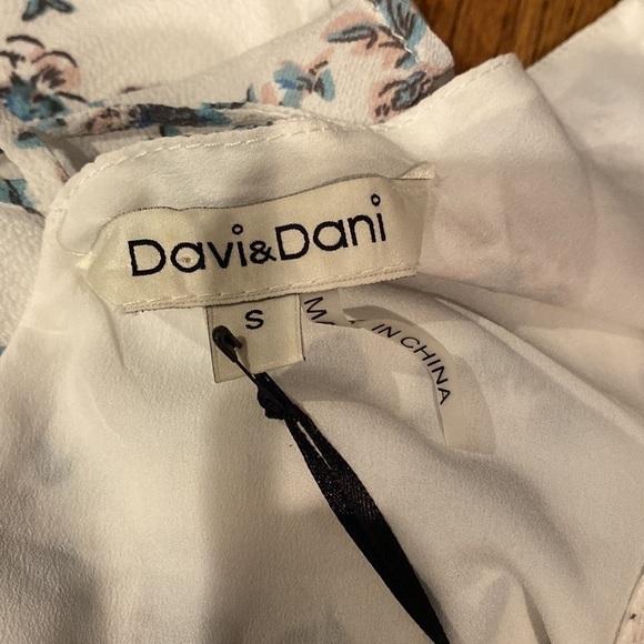 Davi & Dani Dress Size Small NWT - Picture 5 of 9